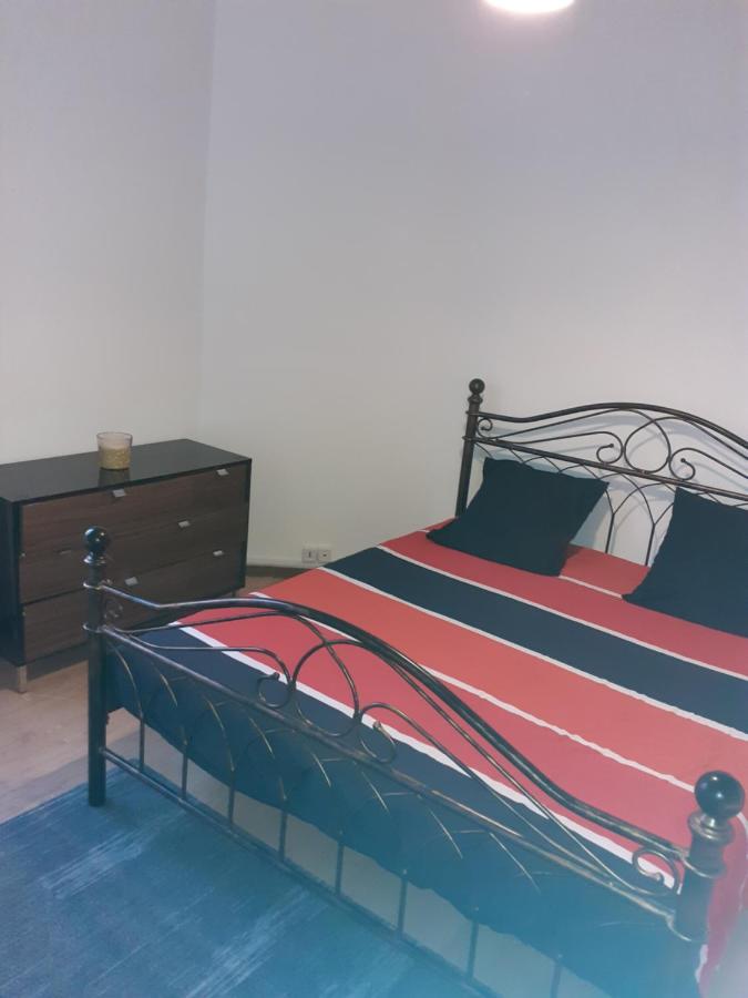 Appartement Tout Confort Cambrai Exteriör bild